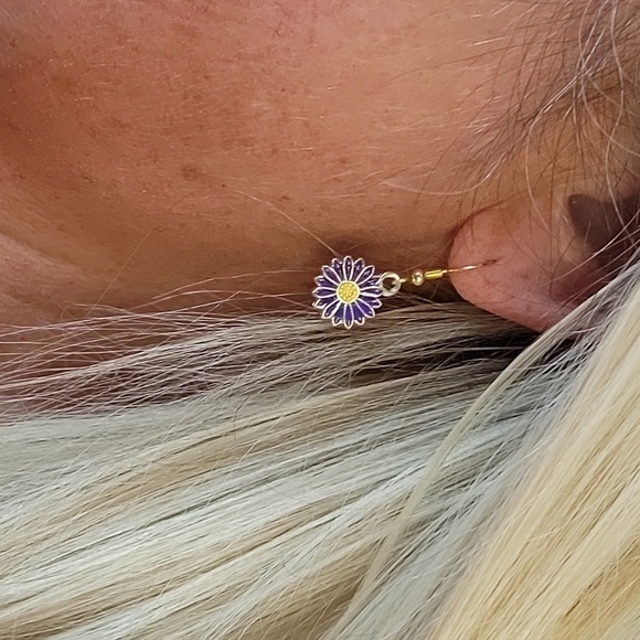 PURPLE DAISY DAINTY DROP EARRINGS - Picture 3 of 8